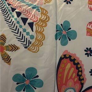 Full size Floral and butterfly Comforter with Blue and Pink Accents two shams